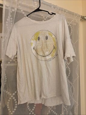 Aerie  White Smile Graphic Tee - Find Your Joy
